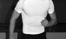 James runs in Fitness Class James cours sur place